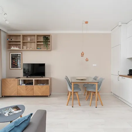 Kolska Modern Family By Downtown * Warsaw